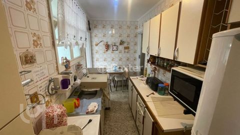 Image 19 - 929358