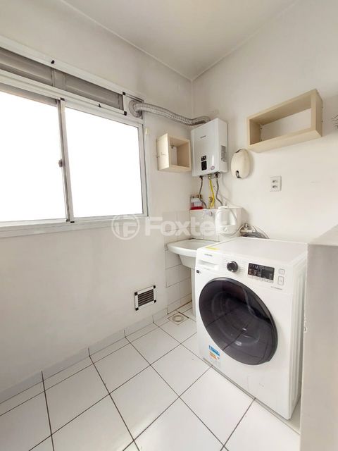 Image 2 - 929367