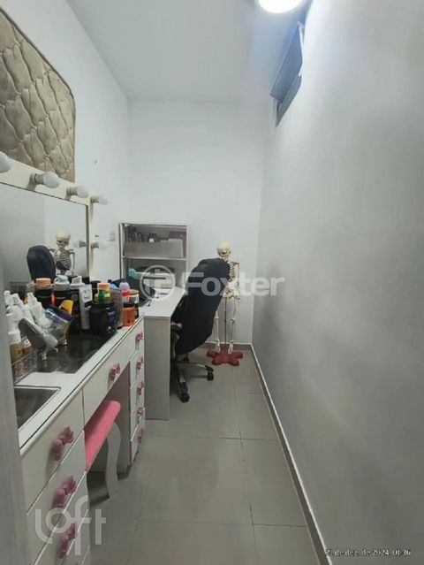 Image 3 - 929418
