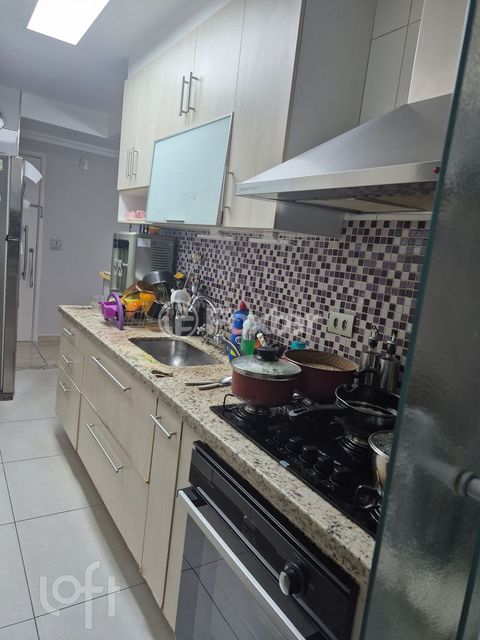 Image 2 - 929421
