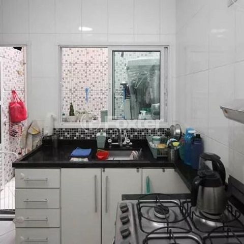 Image 5 - 929424