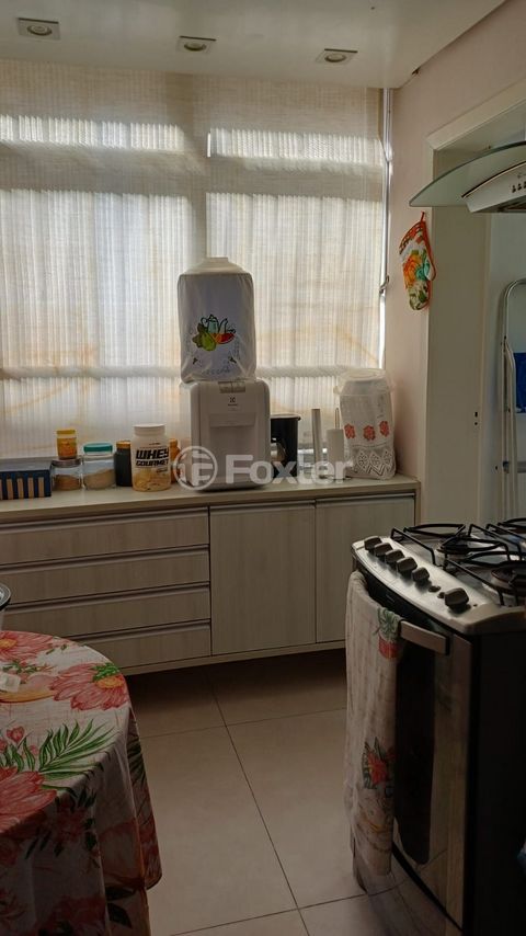 Image 4 - 929426
