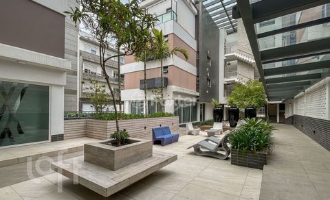 Image 7 - 929443