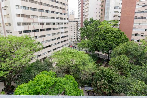 Image 18 - 929445