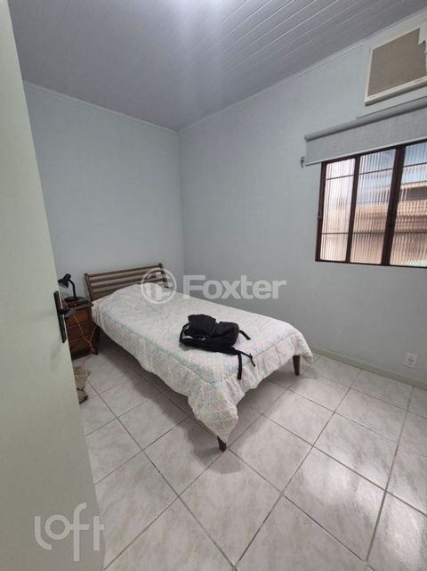 Image 7 - 929503