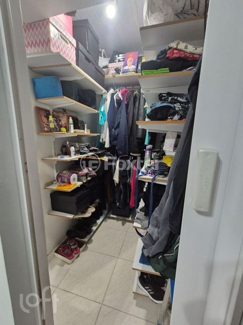 Image 8 - 929503