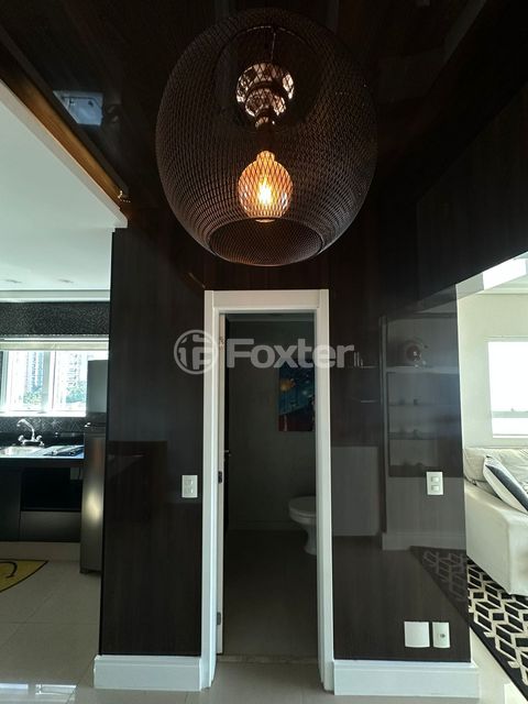 Image 7 - 929518