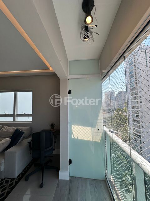 Image 3 - 929518