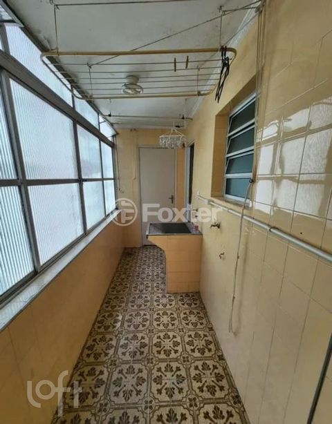 Image 6 - 929547