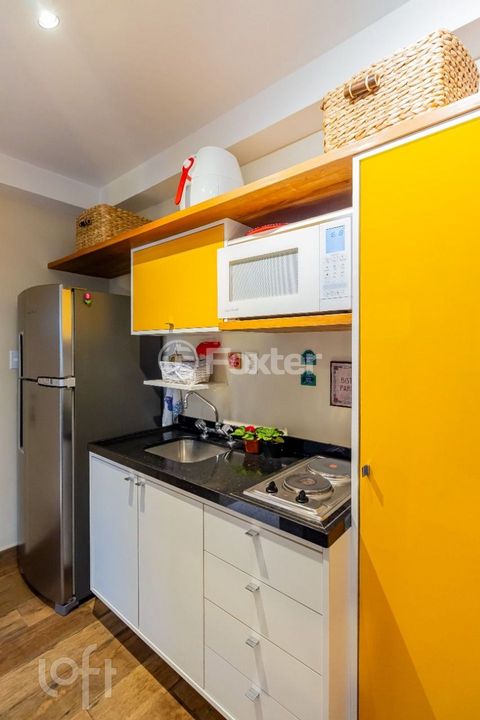 Image 4 - 929552