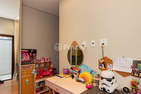 Image 19 - 929567