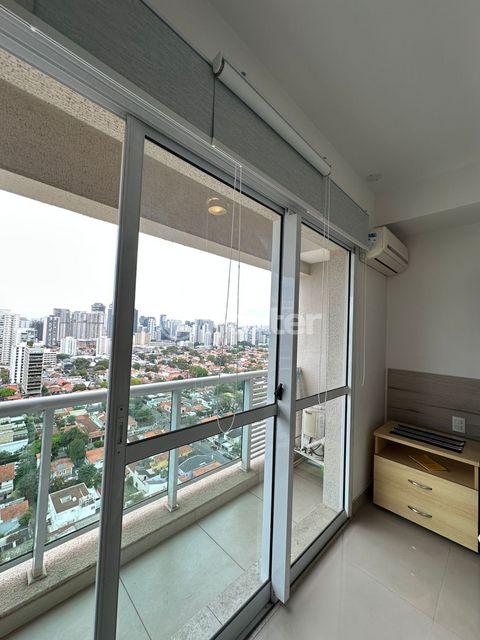 Image 3 - 929568