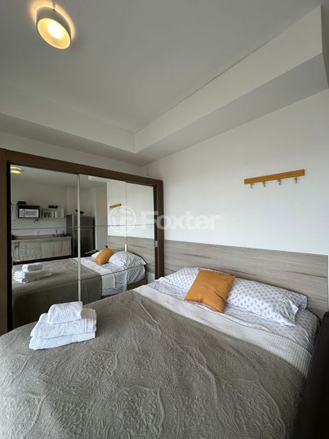 Image 6 - 929568