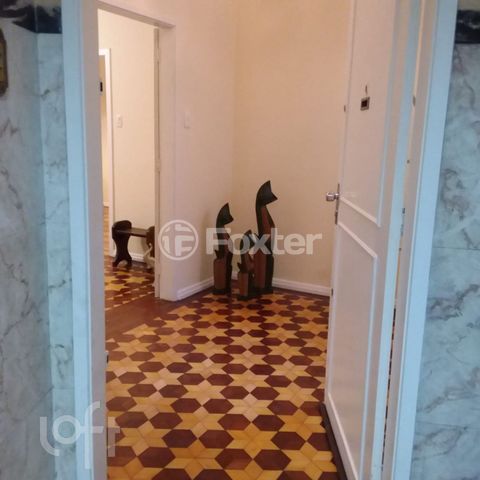 Image 3 - 929570
