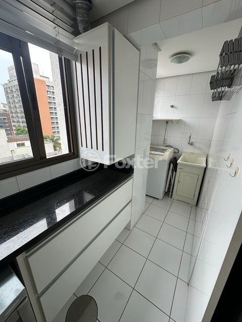 Image 6 - 929594
