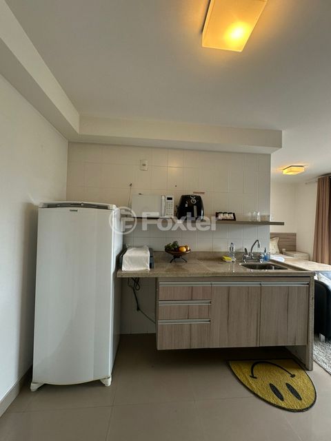 Image 3 - 929655