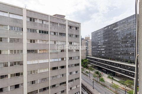 Image 2 - 929697