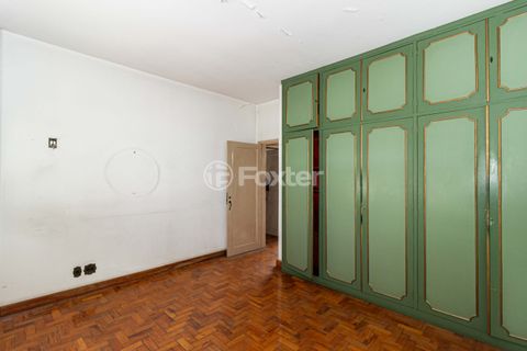 Image 7 - 929697