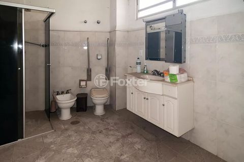 Image 4 - 929697