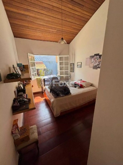 Image 3 - 929757