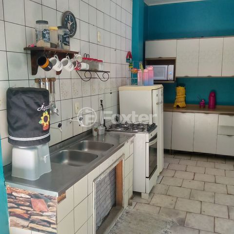 Image 4 - 929776