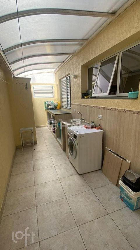 Image 4 - 929829