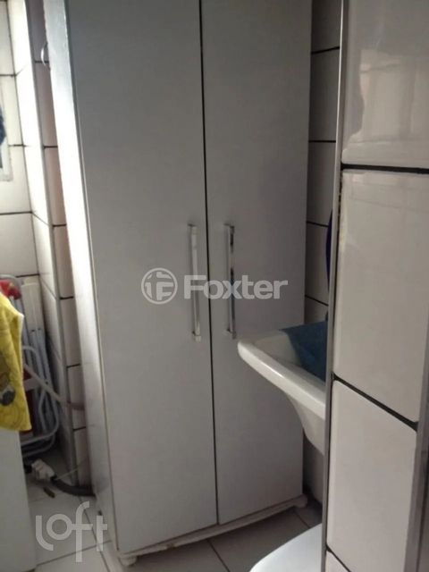 Image 7 - 929846