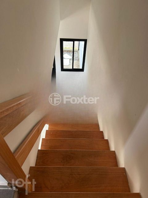 Image 6 - 929862