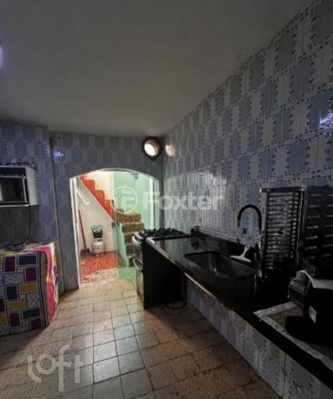 Image 5 - 929865