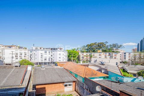 Image 16 - 929883