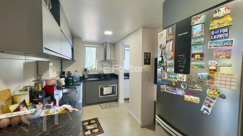 Image 7 - 929896