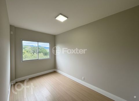 Image 4 - 929917