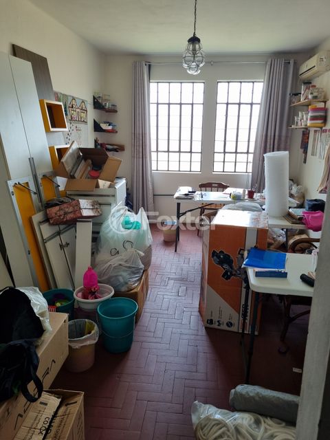 Image 8 - 929930