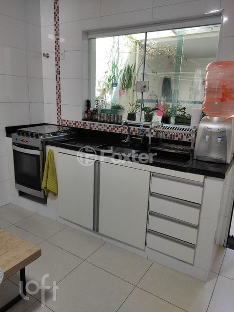 Image 4 - 929956