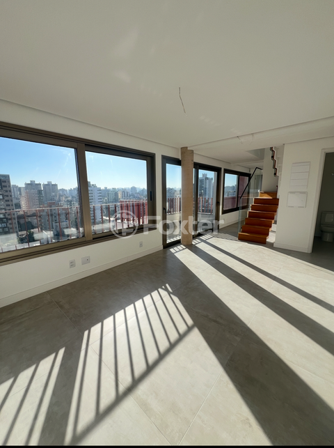 Image 3 - 929969
