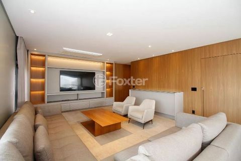 Image 4 - 929971