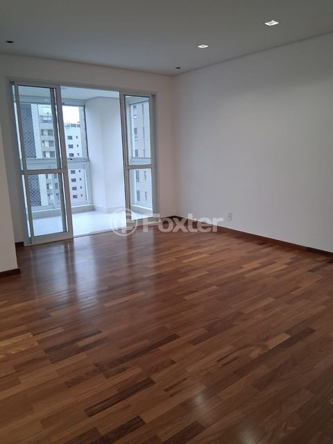 Image 7 - 929973