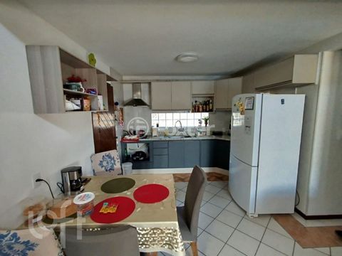 Image 7 - 929981
