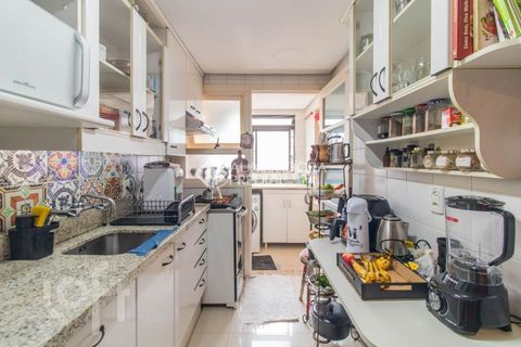 Image 4 - 929988
