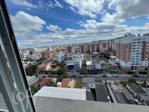 Image 7 - 929989