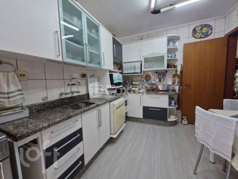 Image 5 - 929992