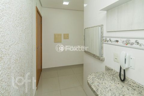 Image 10 - 930115