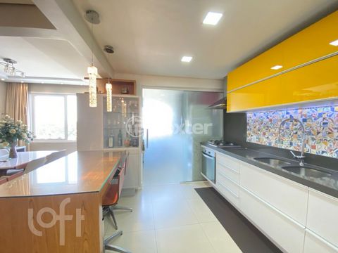 Image 7 - 930116