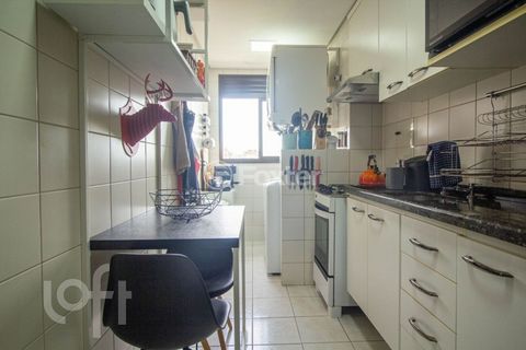 Image 17 - 930124
