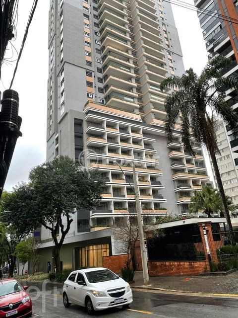 Image 5 - 930136