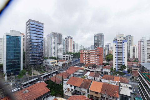 Image 4 - 930139