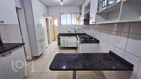 Image 6 - 930143