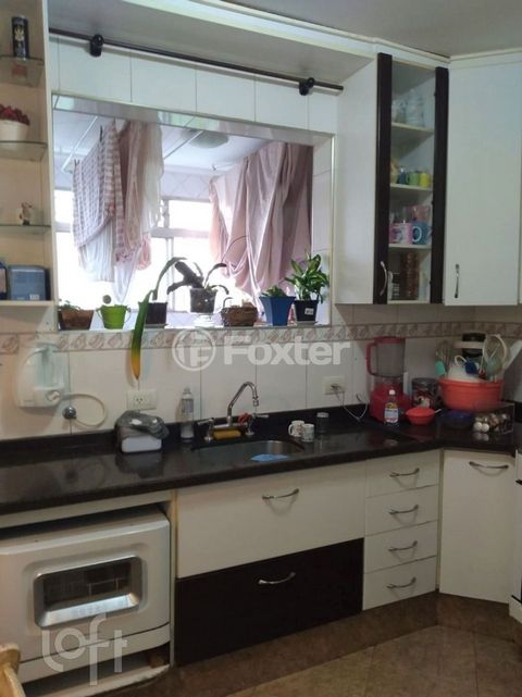 Image 3 - 930155