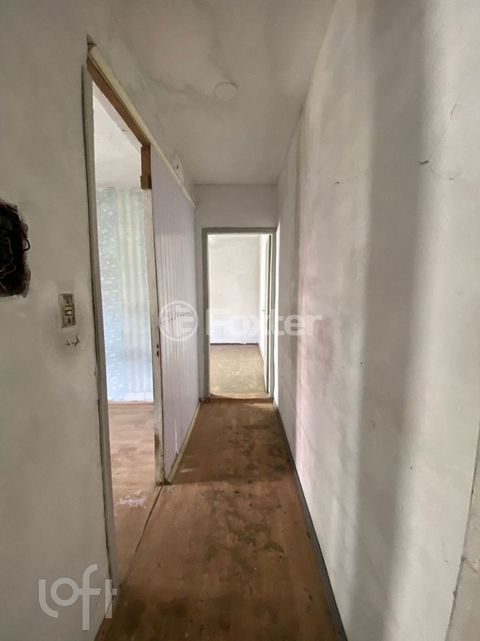 Image 8 - 930157