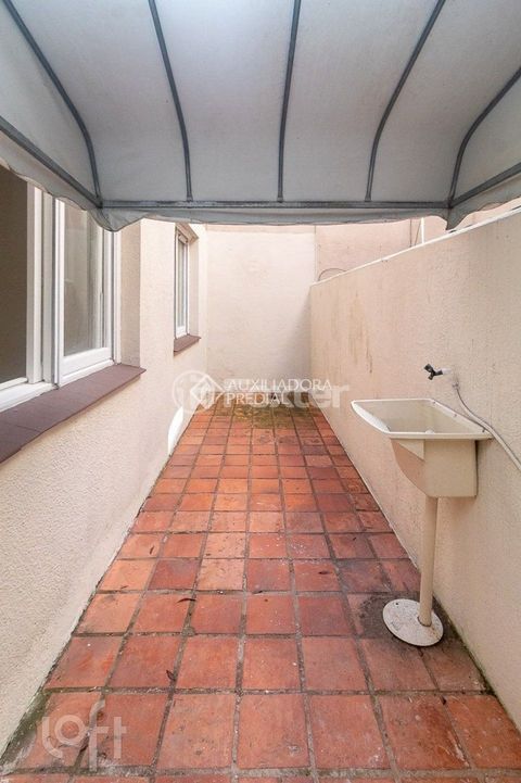 Image 10 - 930191